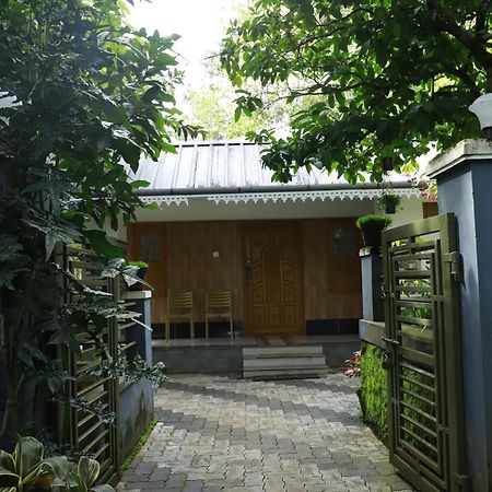 Nature Villa Anachal Bagian luar foto