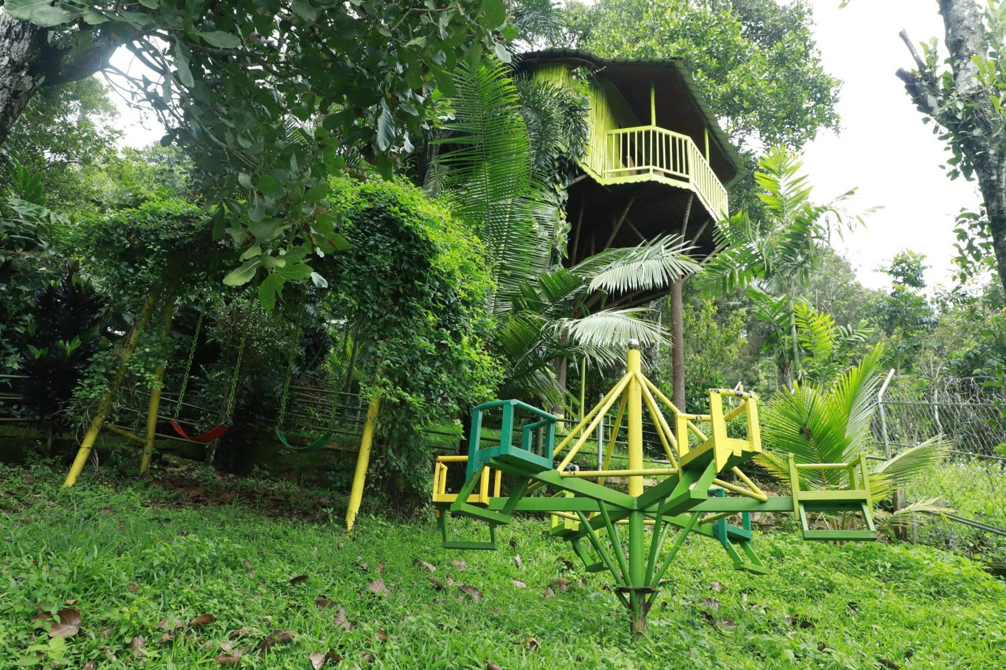 Nature Villa Anachal Bagian luar foto